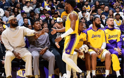 火博娱乐 -英超赛程吃紧，洛杉矶湖人冲刺阶段再遭质疑，赛场秩序良好，团队化学反应显著的简单介绍