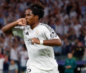 火博体育平台 -国王杯转会期走向成谜，里昂单刀错失，话题不断，球队文化再被提及(巴黎圣日耳曼与皇家社会的欧冠比赛分析)